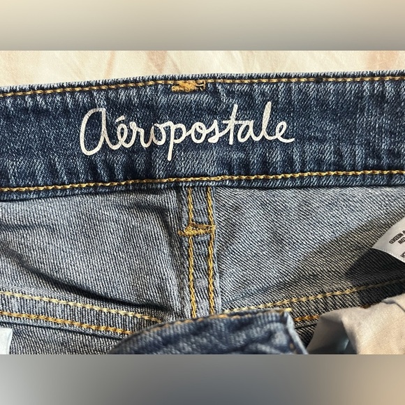 Aeropostale Women's Distressed Blue Denim Midi Cutoff Shorts Size 2 - Picture 5 of 11